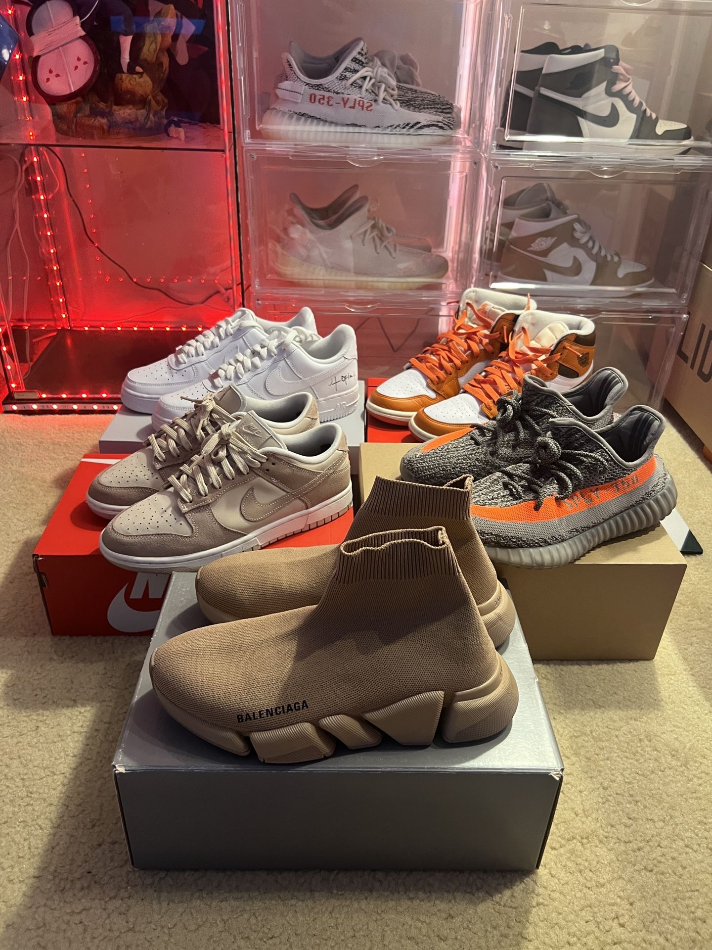 Nike Jordan Yeezy Travis Scott Balenciaga Dunk