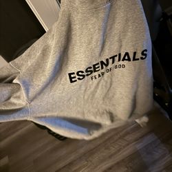 Essential hoodie