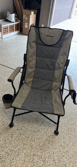 Realead Folding Camping Chair with Cup Holder