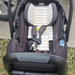 Car Seat Snugfit 35 dlx