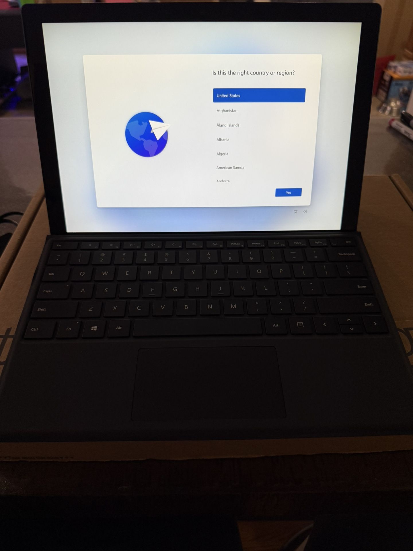 Microsoft Surface Pro 7 12.3in Touchscreen i7-1065G7 16GB RAM 256GB SSD