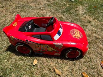 Ride On Lightning Mcqueen (Power Wheels) Good condition, needs battery