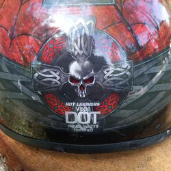 Men's Hot Leathers V531 DOT Certified Motorcycle Helmet