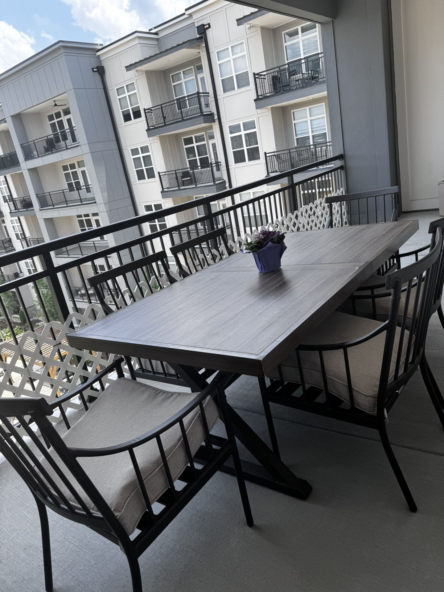 Patio Table & 6 chairs