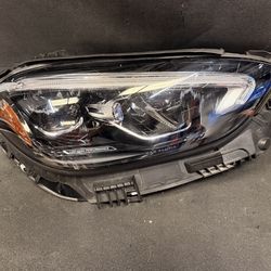 2022 2025 Mercedes Benz C Class right side headlight
