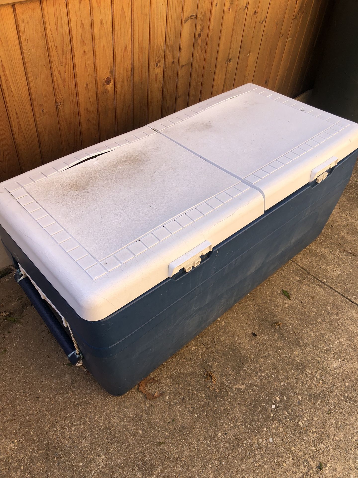 GOTT Extra Large Icebox Cooler Chest ~4ft long