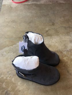 Old navy size 6 boot