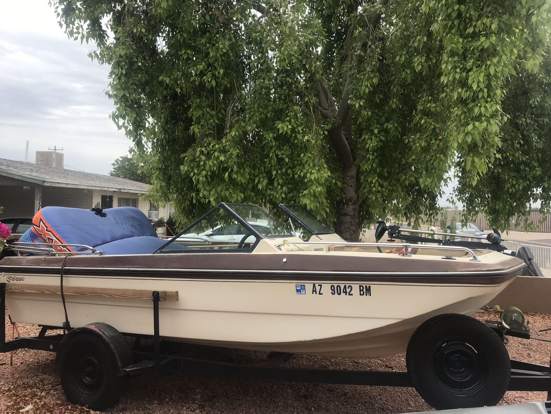 1970s Boat   Open Bow