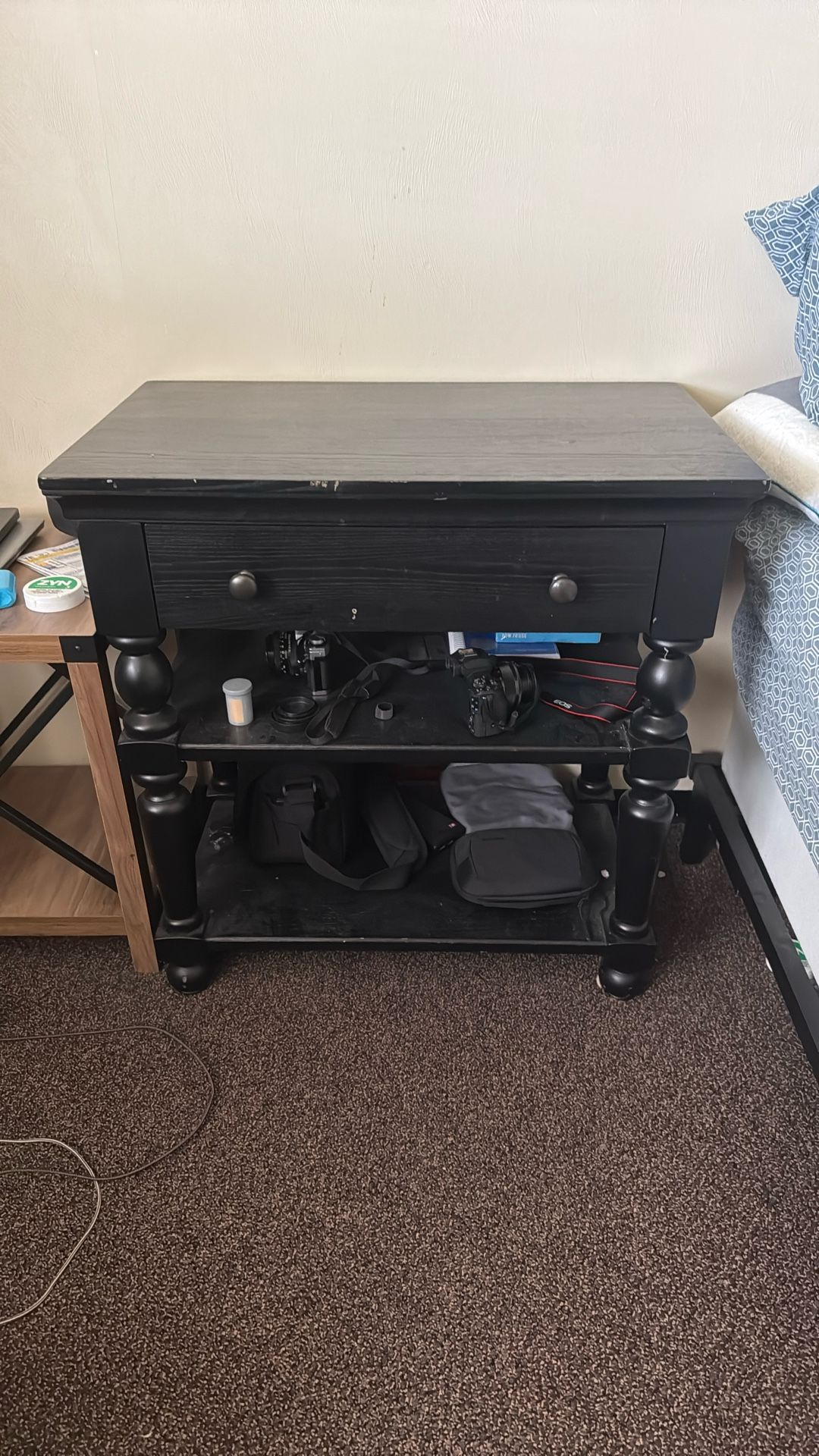 Nightstand 