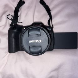 Canon EOS R8 Mirrorless Camera with RF 24-50mm f/4.5-6.3 is STM Lens