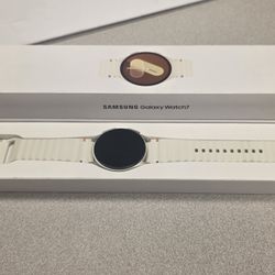 For Sale: Brand New Samsung Galaxy Watch7 (40mm) - Bluetooth | Wi-Fi | GPS