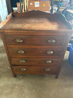 Dresser
