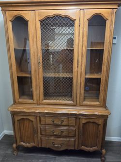 Traditional Wooden China Cabinet / Display Hutch – $120 OBO
