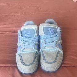 Lv trainers (blue)