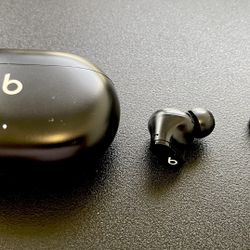 Beats Studio Buds (Black)