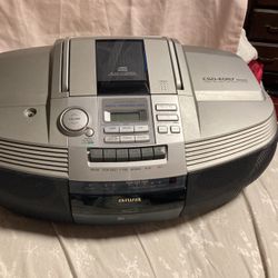 Aiwa Boombox Looks New 