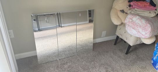 White Medicine Cabinet/Mirror