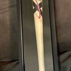 Pete Rose Autographed Bat and Display Case. Beautifully autographed, Pete Rose, baseball bat in case just in time for Christmas or that special person