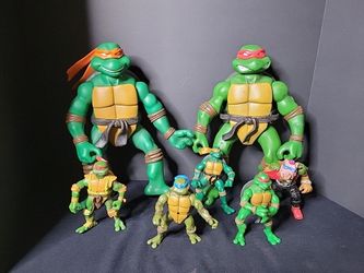 Turtles action figures  7× $50