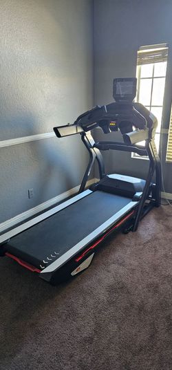 Bowflex TreadMill 10" tuch screen