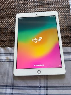 Vendo iPad 6 generation 8 pulgadasWiFi plus cellular
