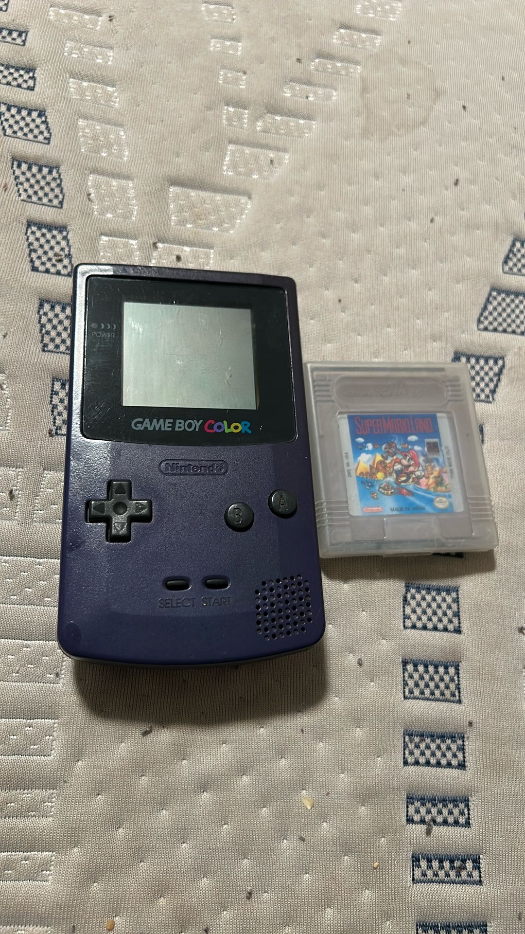 Gameboy color and super mario land 1989 in cartridge