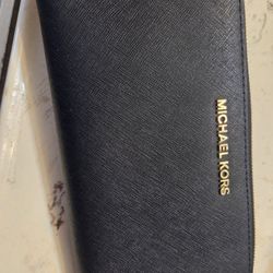 Michael Kors Jet Set Travel Jumbo Black Wallet 