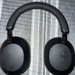 Sony Wh-1000XM5