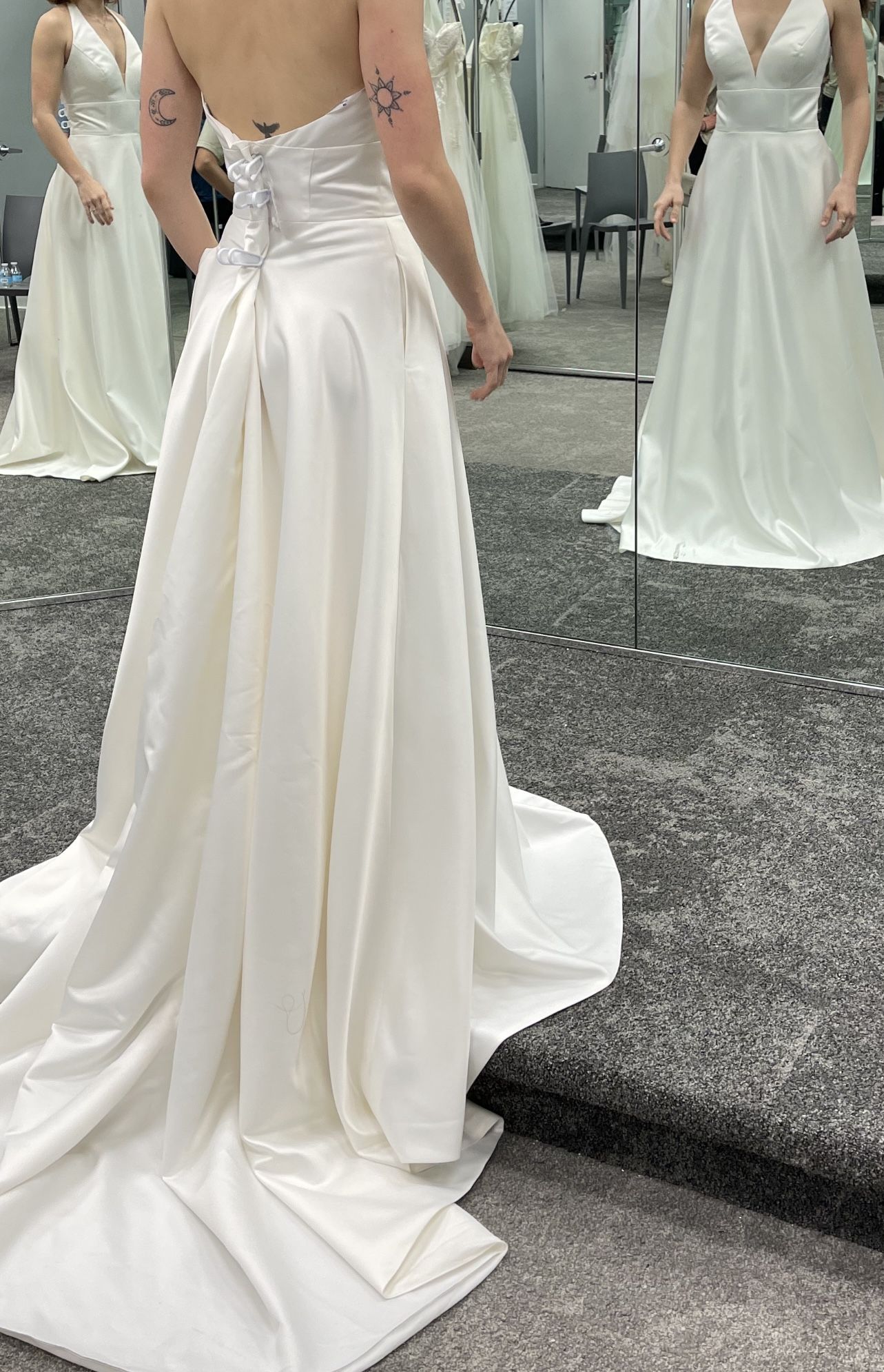 New Wedding Dress and Veil