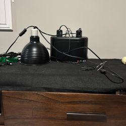 Brand New Heat Lamps For Reptiles And Mat And Outlet