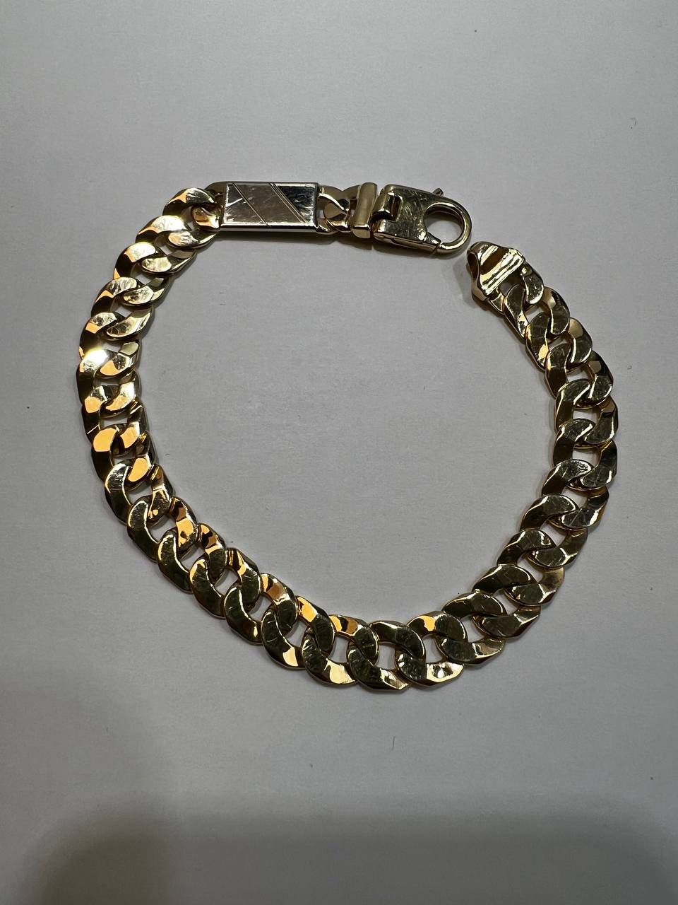 14k yellow gold Italy curb bracelet