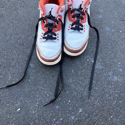 Boys White/Red Jordan Shoes. Size 4Y