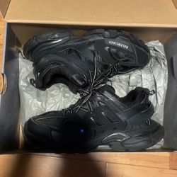 Balenciaga Track Black