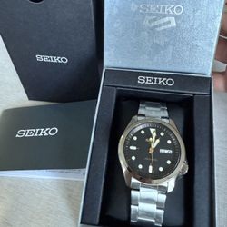 SEIKO 5 SRPE55 Brand New