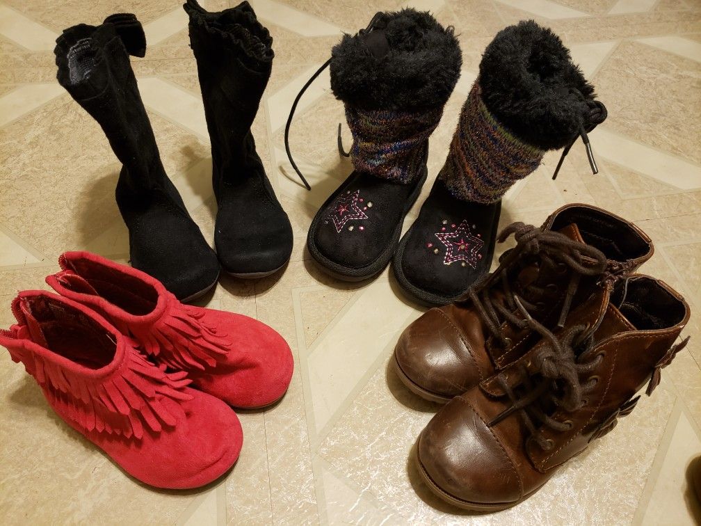 Girls boots