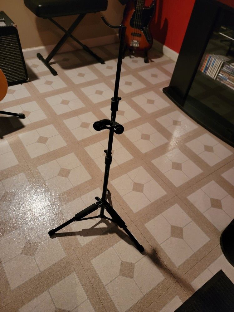 TITAN FOLDING VIOLIN OR VIOLA STAND