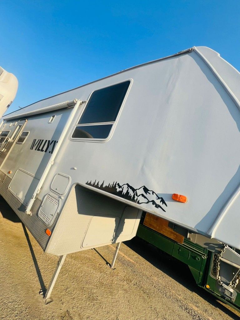 200 Sierra Toyhauler