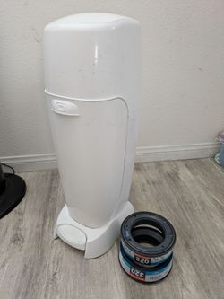 Diaper Pail with 2 brand new refill