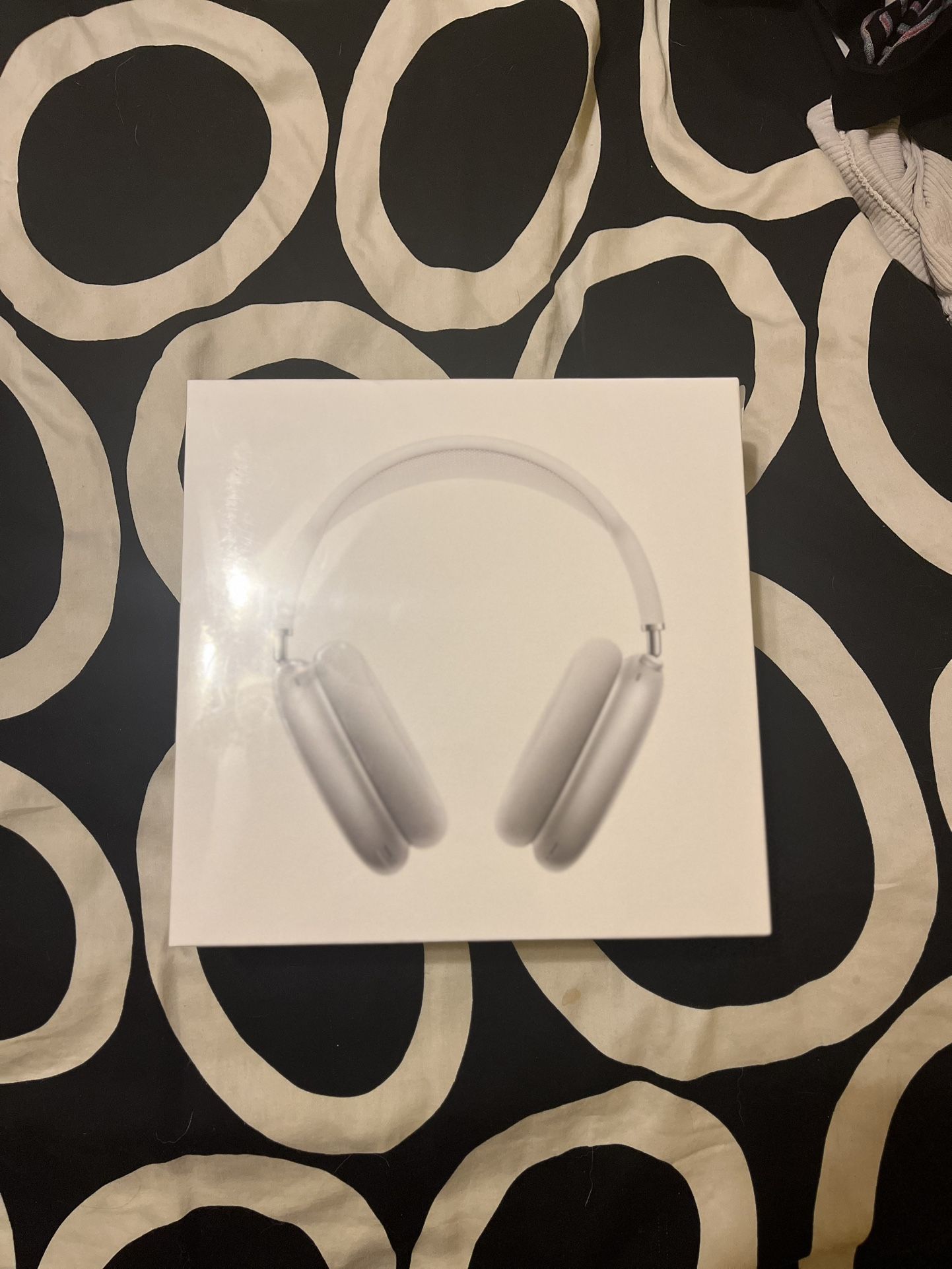 AirPods Max With Smart Case