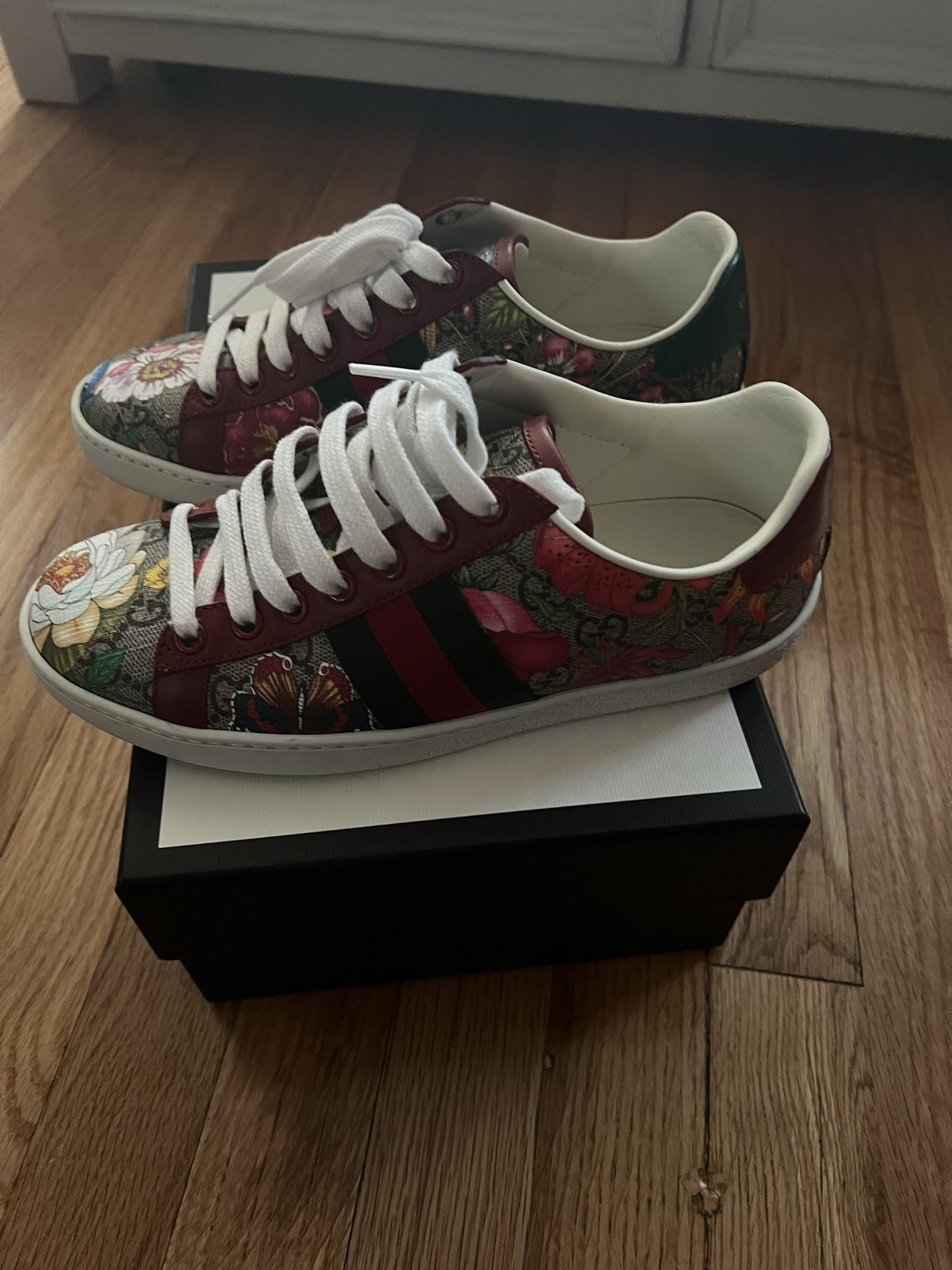 Gucci Ace GG Flora Supreme Sneakers Size 35