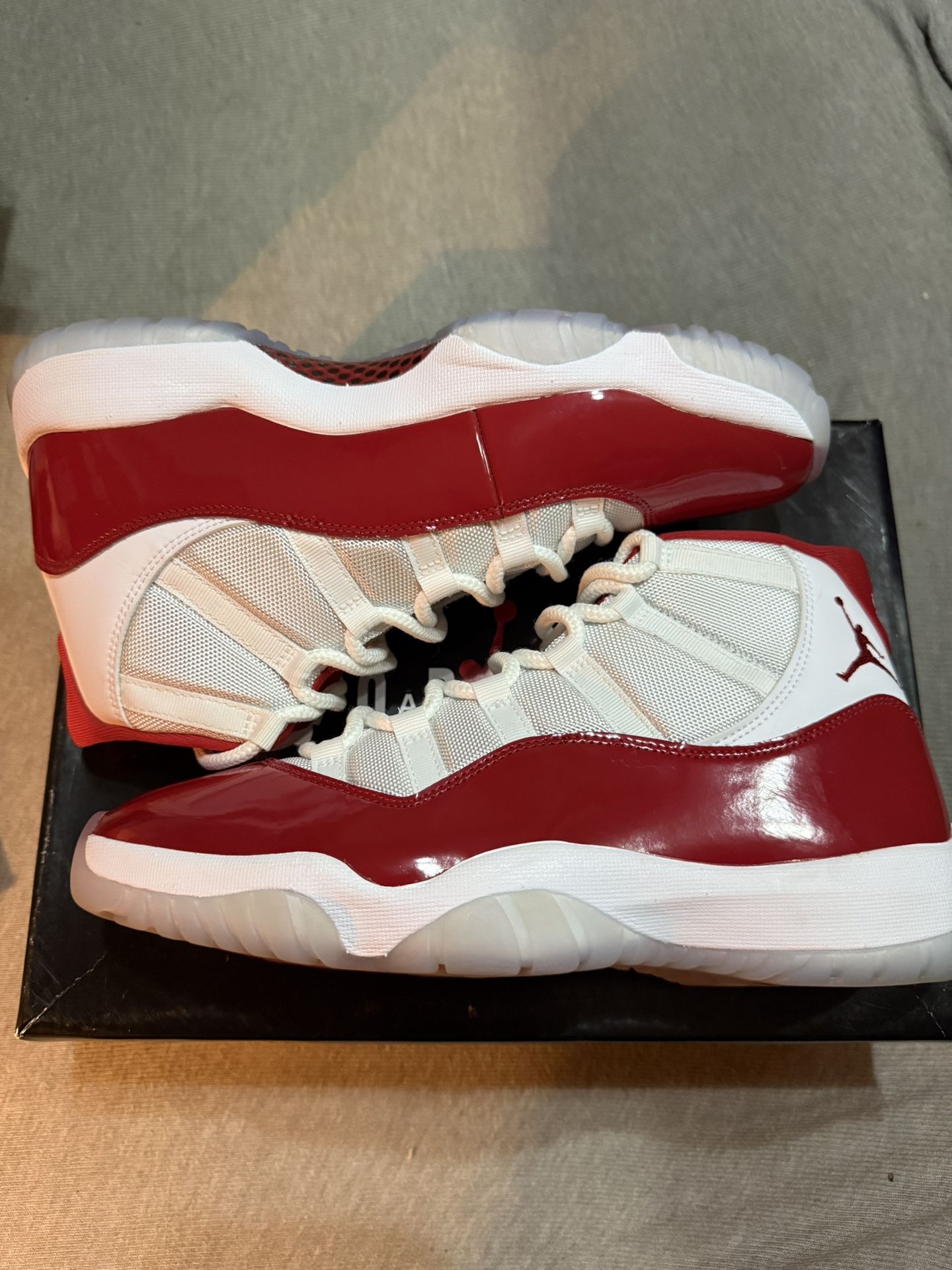 Jordan Retro 11 Cherry Size 11