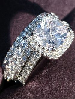 Wedding ring/ engagement ring