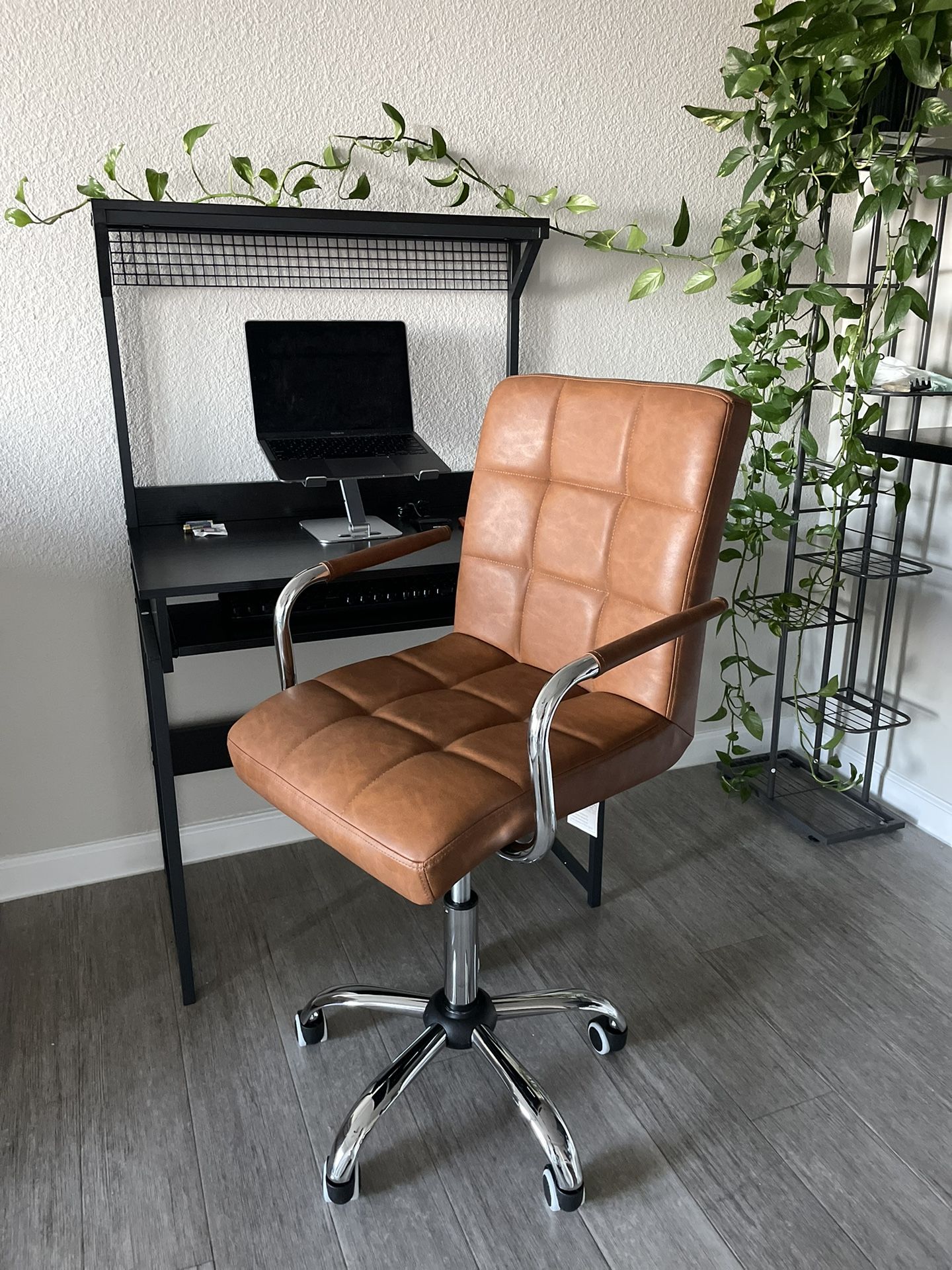 Vintage Brown Computer chair 