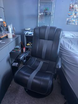 Gaming chair