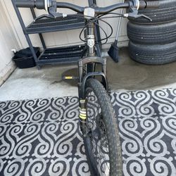 Boys Mongoose Mountain Bike (24’)