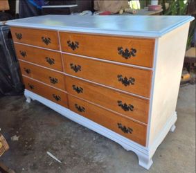 1950s maple Refurbished 8 draw dresser ( Haywood wakefield furniture ) 
All draws our as new condition inside 
All draws Sanded then pre-stained then 