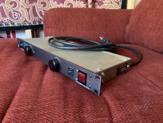 Furman Power Conditioner PL-8