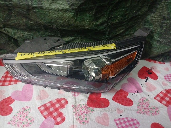 2017-19 Hyundai Ioniq Left Headlight