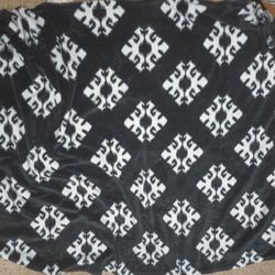 Blanket/Throw 50"X45"