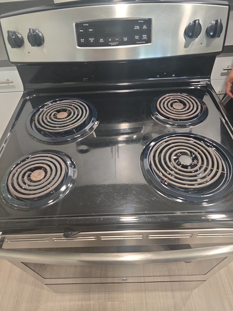 GE Stove